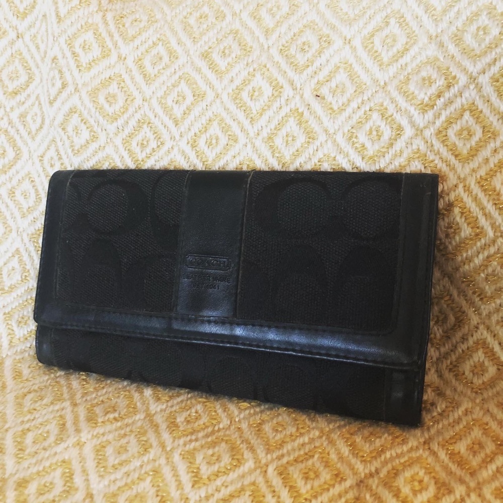 COACH Vintage Trifold Black Wallet